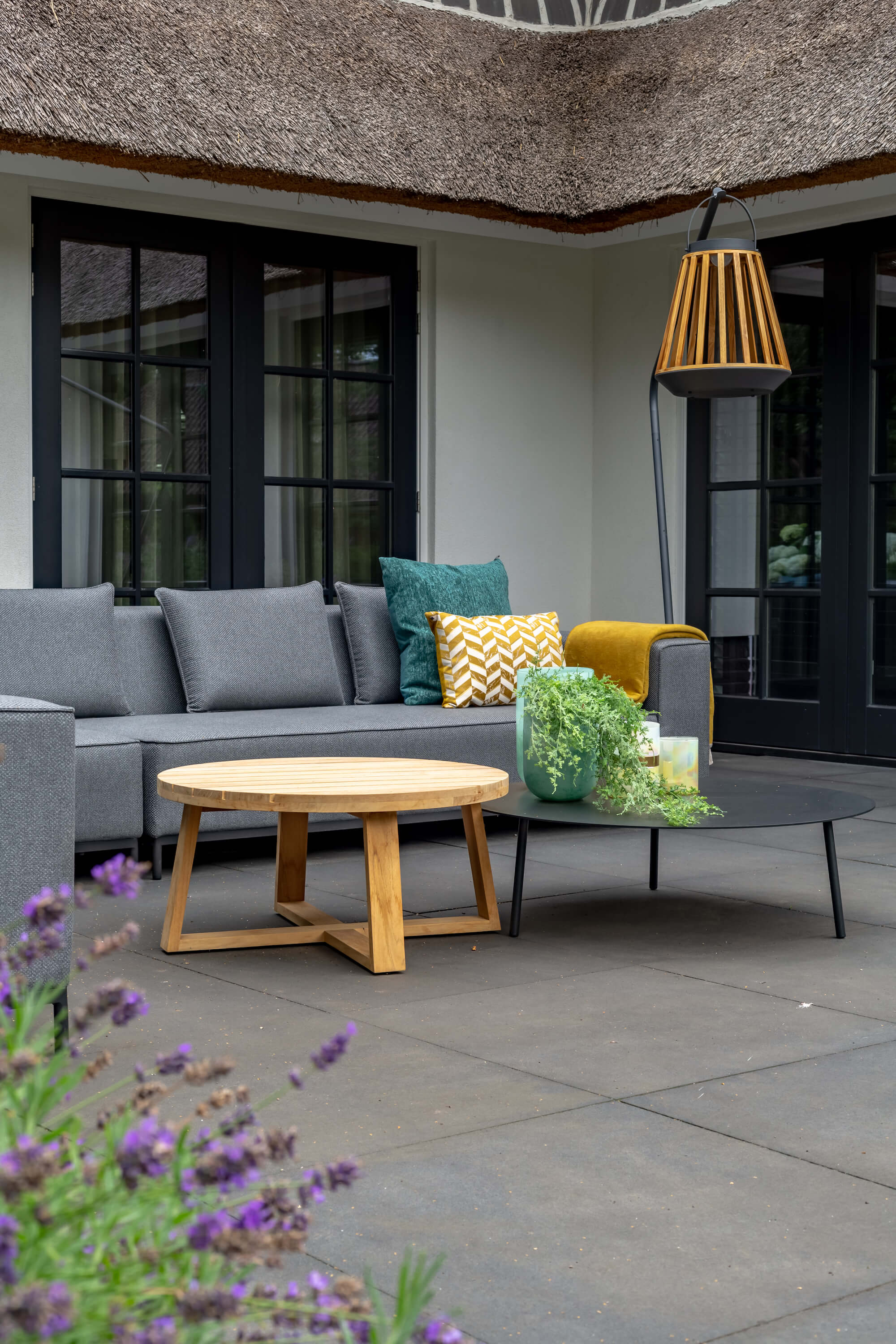 11 - Tuinmeubelen en tafeltjes