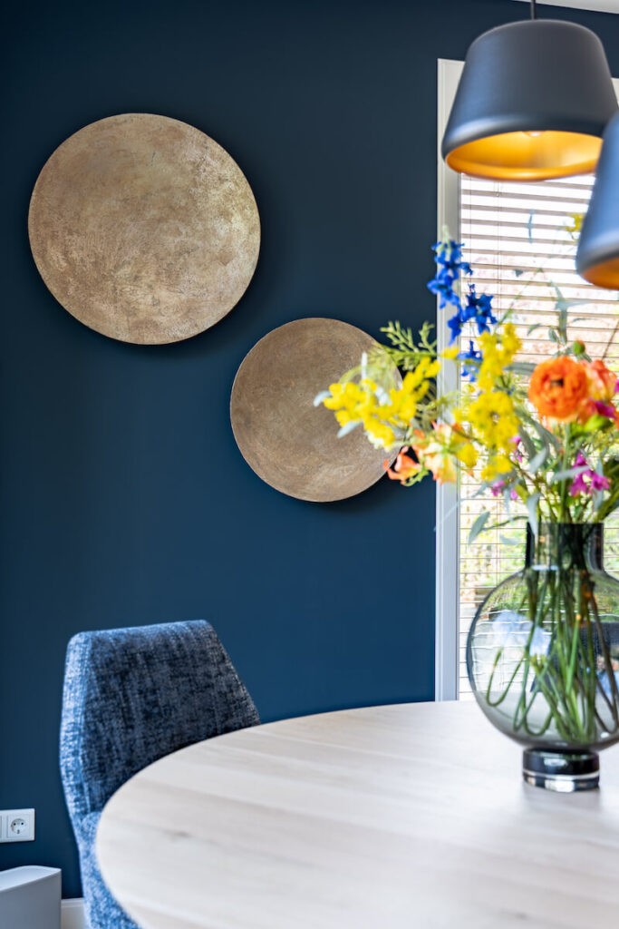 Ink Painting the Past en 2 wandschalen